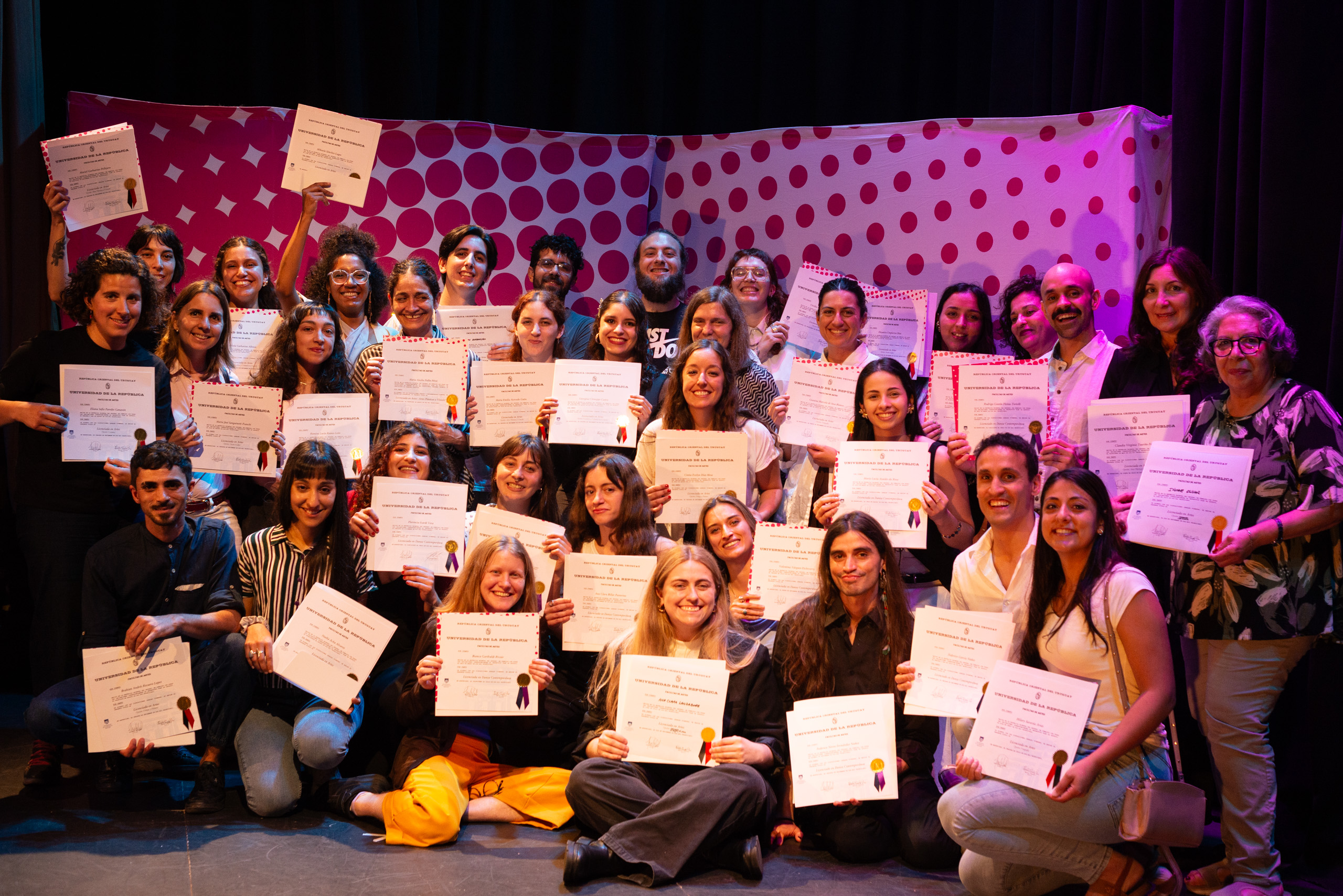 Celebración, emoción y comunidad en la II Ceremonia de Graduación de la Facultad de Artes