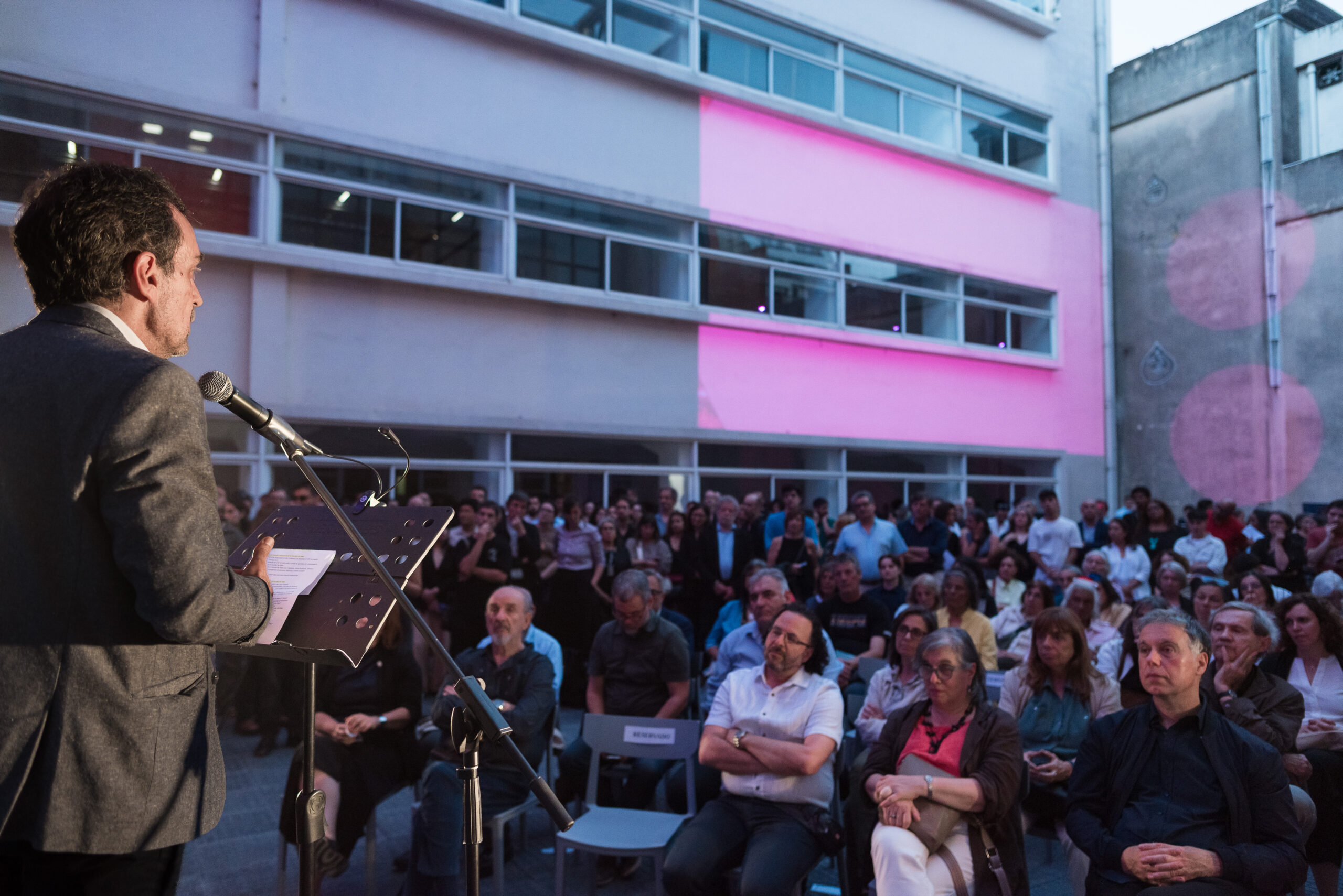 Un edificio para habitar, aprender, crear y crecer en comunidad universitaria