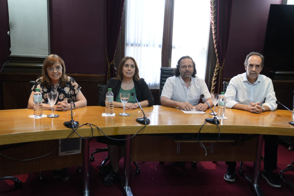 La Universidad de la República y la Dirección Nacional de Cultura firman convenio para realizar nueva encuesta nacional sobre imaginarios y consumos culturales