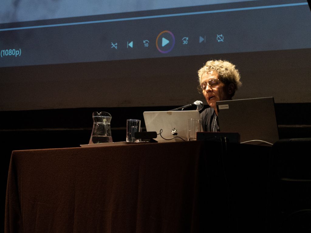Albertina Carri inauguró el programa de posgrados de la Facultad de Artes con una defensa de la imaginación