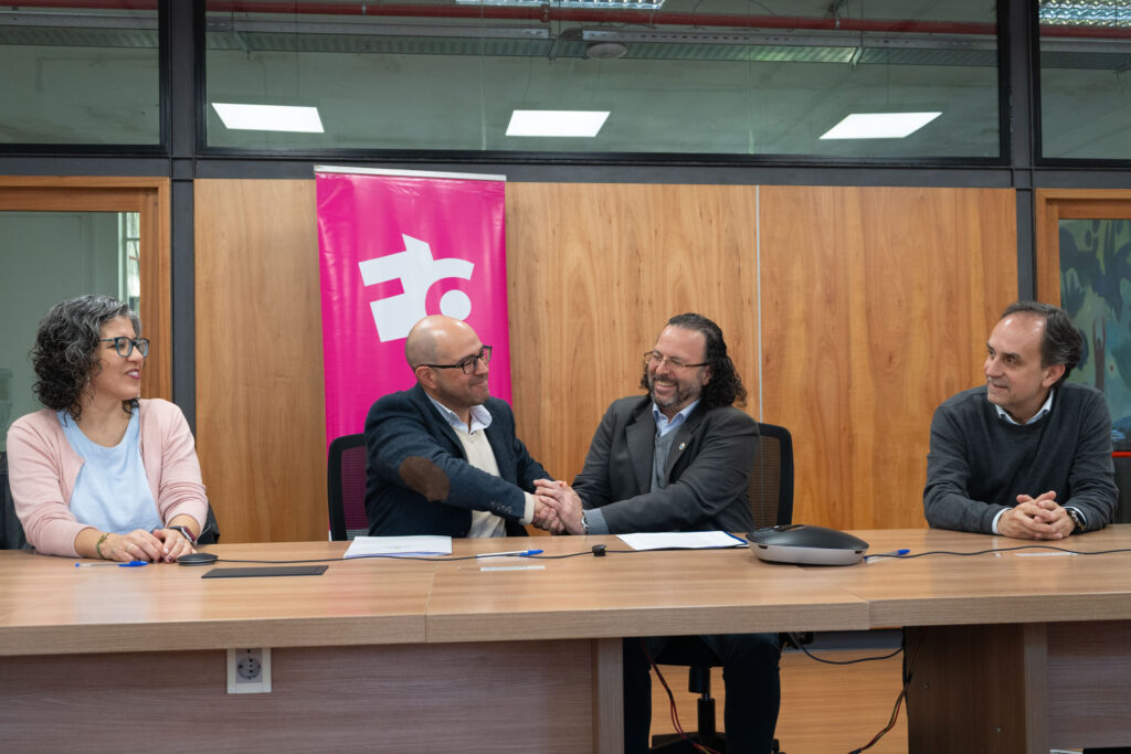 Firma de convenio con ASSE