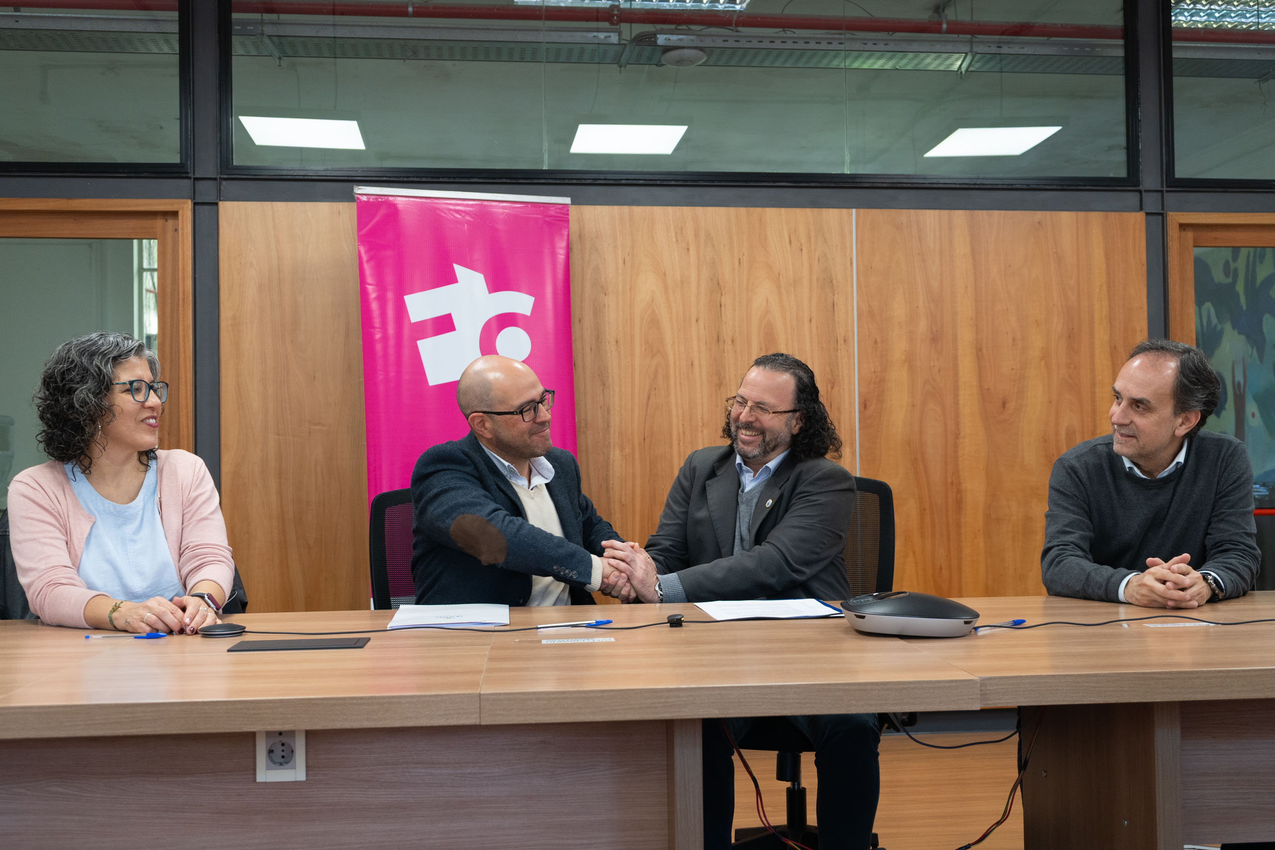 La Facultad de Artes de la Universidad de la República y ASSE firmaron un convenio para acercar la cultura a poblaciones vulnerables